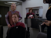 extant_StarTrek_VOY_5x20-ThinkTank_03090.jpg