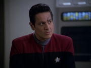 extant_StarTrek_VOY_5x20-ThinkTank_03091.jpg