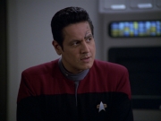 extant_StarTrek_VOY_5x20-ThinkTank_03093.jpg