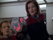 extant_StarTrek_VOY_5x20-ThinkTank_03106.jpg
