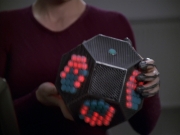 extant_StarTrek_VOY_5x20-ThinkTank_03113.jpg