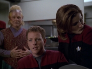 extant_StarTrek_VOY_5x20-ThinkTank_03142.jpg