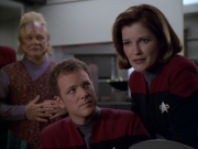 extant_StarTrek_VOY_5x20-ThinkTank_03157.jpg