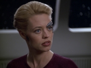 extant_StarTrek_VOY_5x20-ThinkTank_03173.jpg