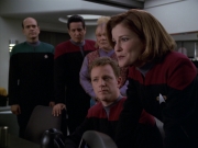 extant_StarTrek_VOY_5x20-ThinkTank_03182.jpg
