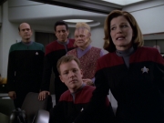extant_StarTrek_VOY_5x20-ThinkTank_03188.jpg