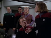 extant_StarTrek_VOY_5x20-ThinkTank_03189.jpg