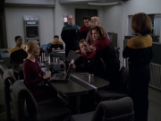 extant_StarTrek_VOY_5x20-ThinkTank_03206.jpg