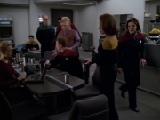 extant_StarTrek_VOY_5x20-ThinkTank_03211.jpg
