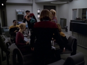 extant_StarTrek_VOY_5x20-ThinkTank_03215.jpg