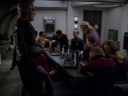extant_StarTrek_VOY_5x20-ThinkTank_03219.jpg