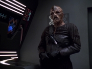extant_StarTrek_VOY_5x20-ThinkTank_03237.jpg