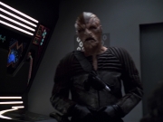 extant_StarTrek_VOY_5x20-ThinkTank_03240.jpg