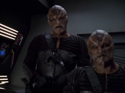 extant_StarTrek_VOY_5x20-ThinkTank_03242.jpg
