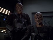 extant_StarTrek_VOY_5x20-ThinkTank_03258.jpg