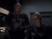 extant_StarTrek_VOY_5x20-ThinkTank_03296.jpg
