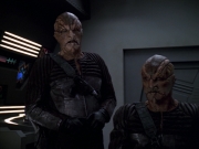 Filename=extant_StarTrek_VOY_5x20-ThinkTank_03507.jpg
Filesize=172KiB
Dimensions=1200x900
Date added=Nov 21, 2019 extant_StarTrek_VOY_5x20-ThinkTank_03507.jpg