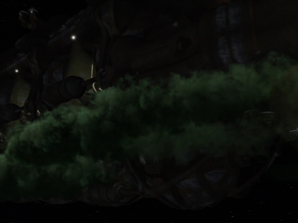 extant_StarTrek_VOY_5x21-Juggernaut_00018.jpg