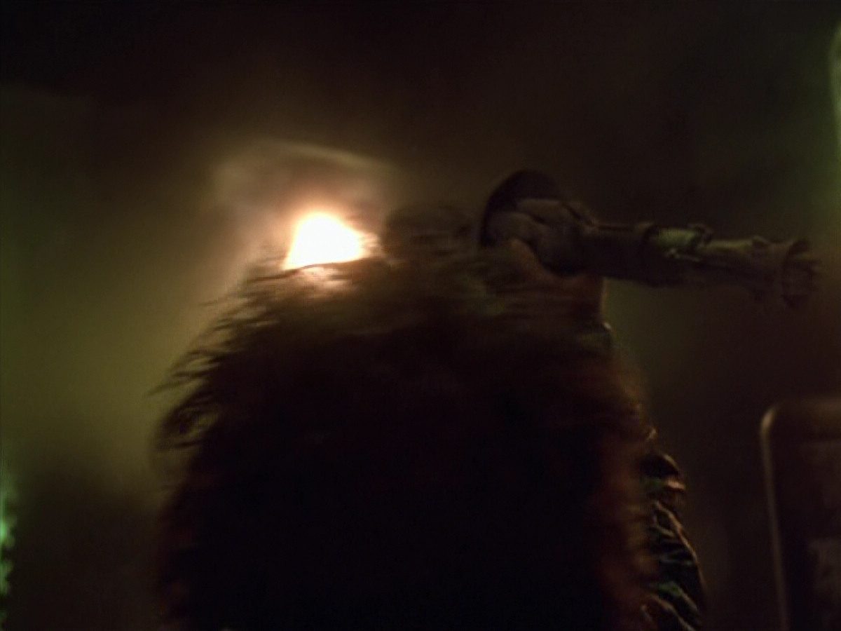 extant_StarTrek_VOY_5x21-Juggernaut_00029.jpg