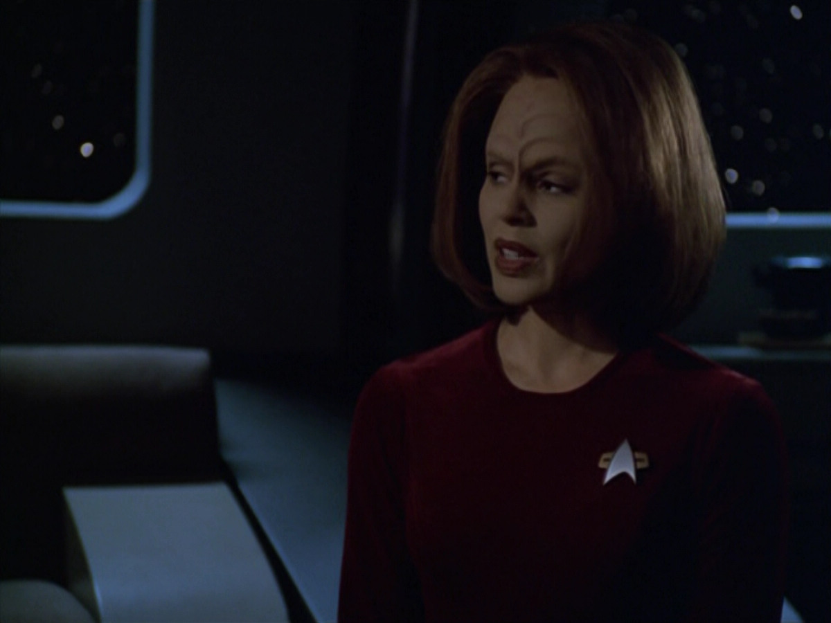 extant_StarTrek_VOY_5x21-Juggernaut_00522.jpg