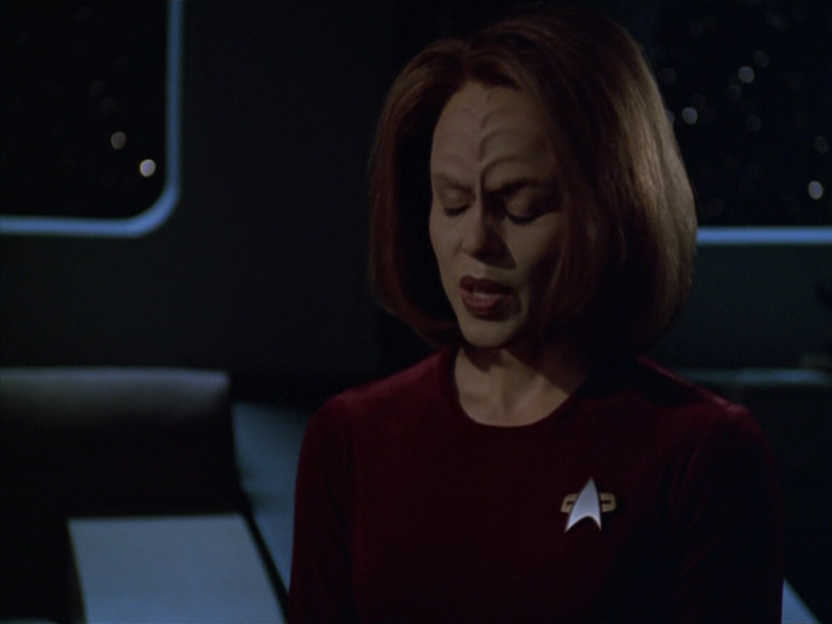 extant_StarTrek_VOY_5x21-Juggernaut_00533.jpg
