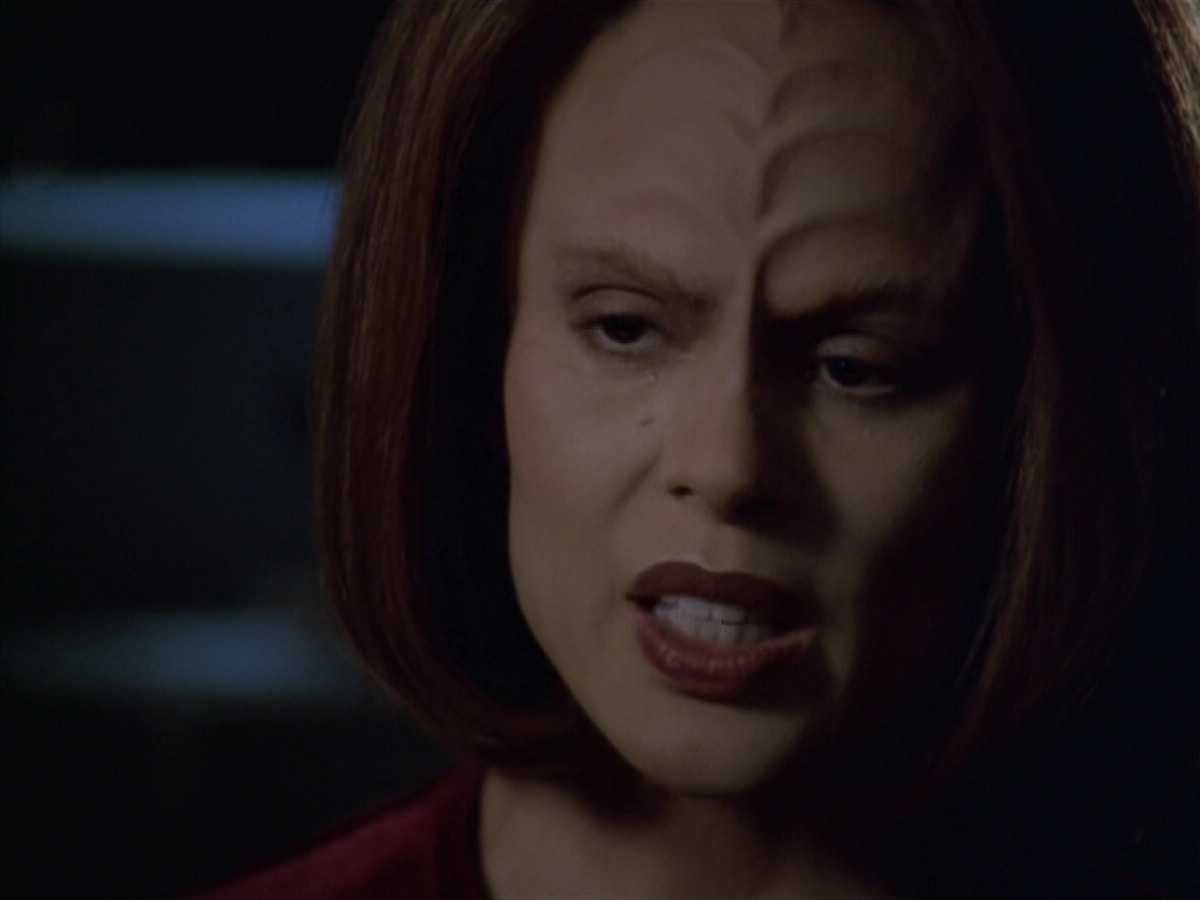 extant_StarTrek_VOY_5x21-Juggernaut_00543.jpg