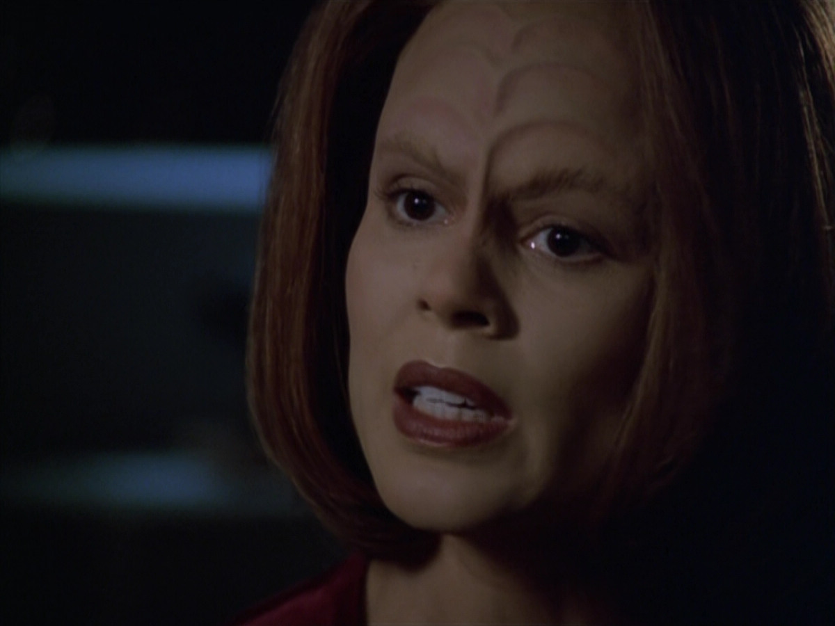 extant_StarTrek_VOY_5x21-Juggernaut_00557.jpg