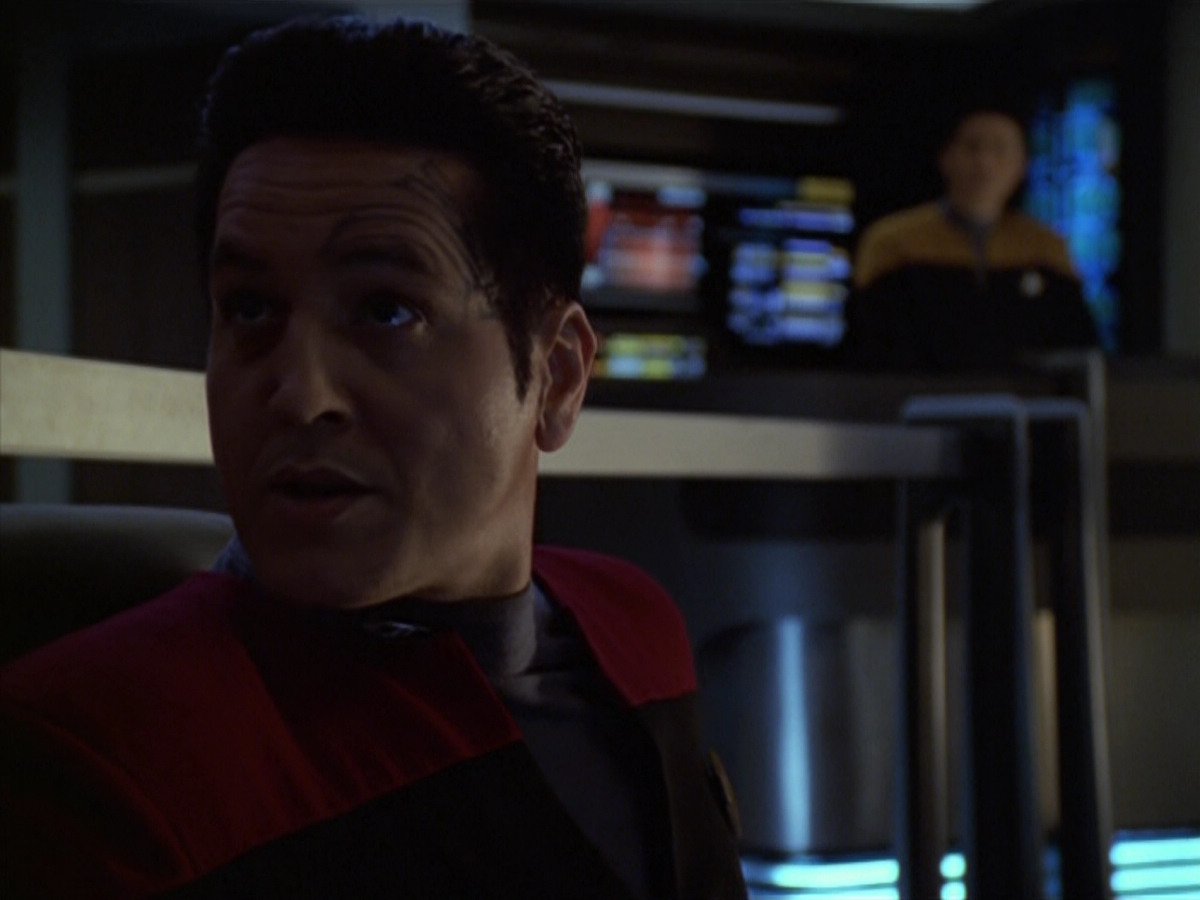 extant_StarTrek_VOY_5x21-Juggernaut_01077.jpg