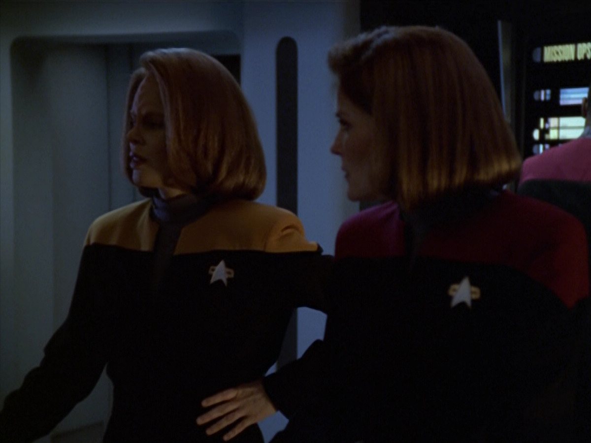 extant_StarTrek_VOY_5x21-Juggernaut_01216.jpg