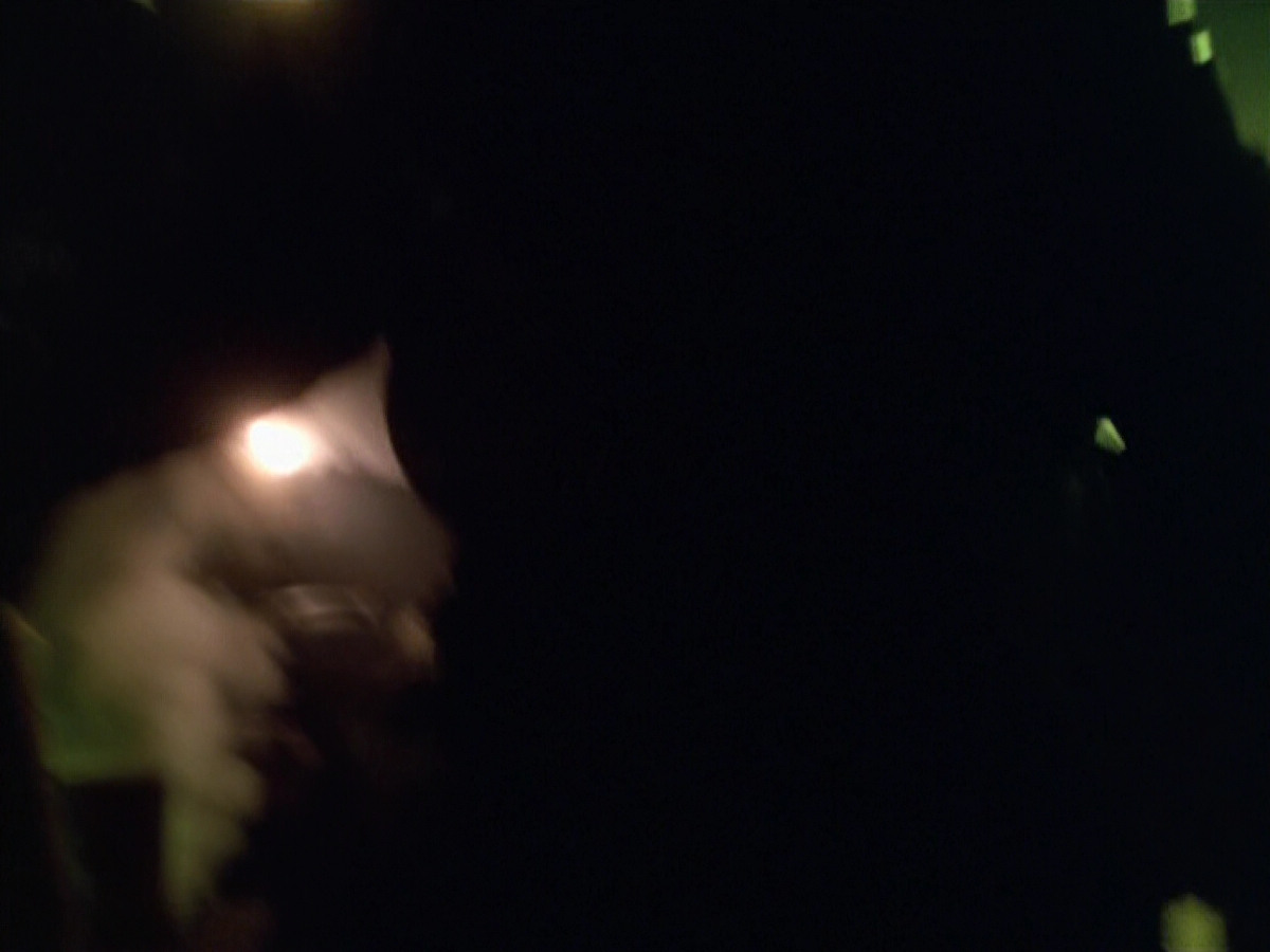 extant_StarTrek_VOY_5x21-Juggernaut_01711.jpg