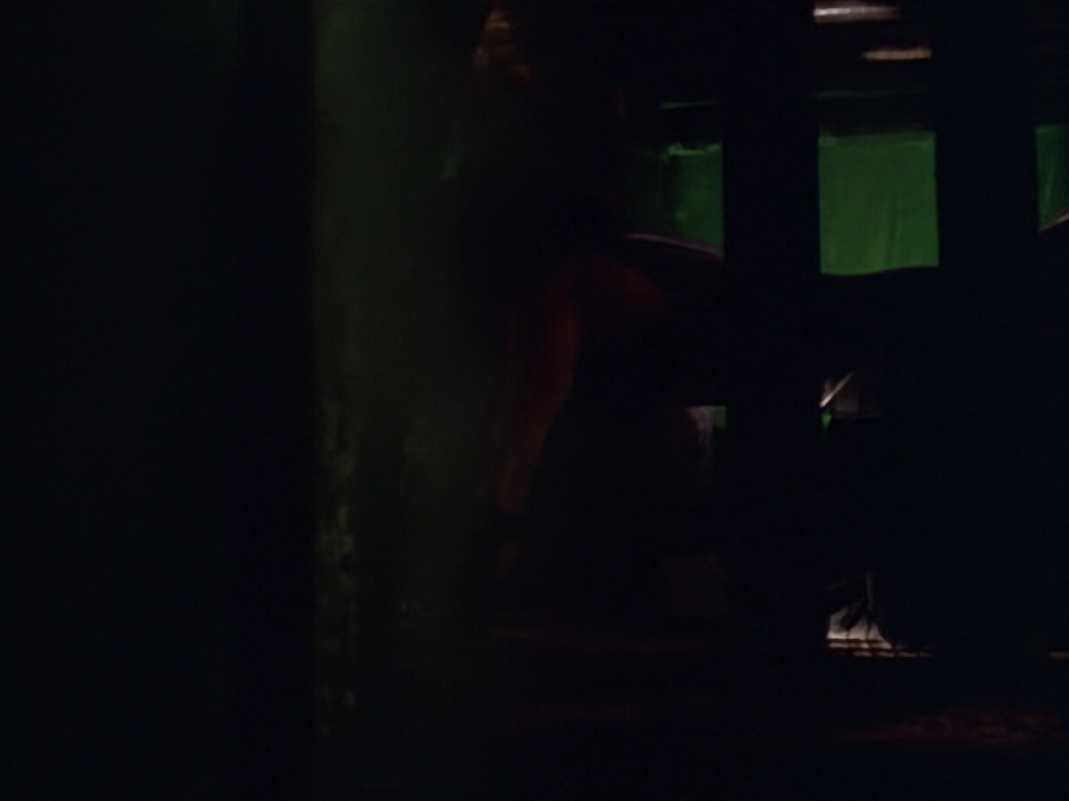 extant_StarTrek_VOY_5x21-Juggernaut_01794.jpg