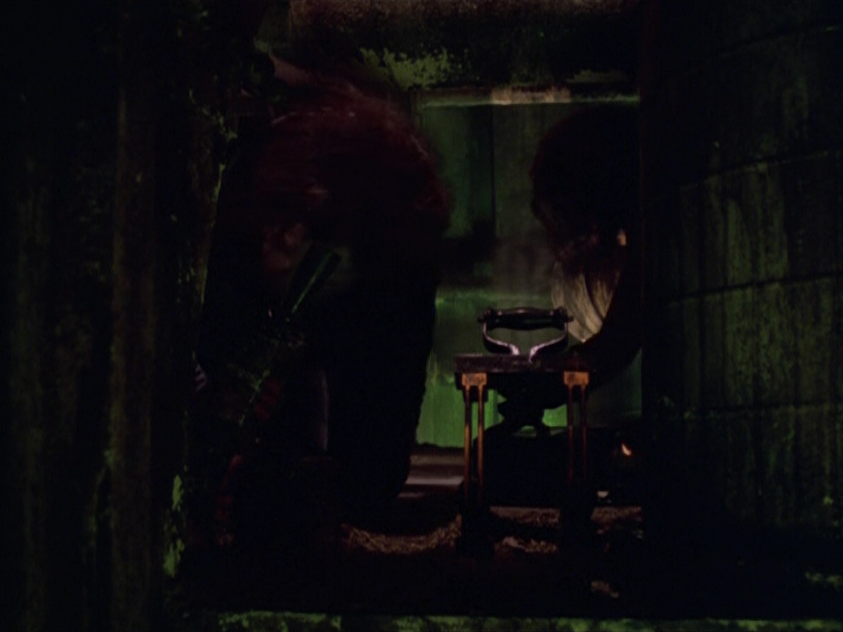 extant_StarTrek_VOY_5x21-Juggernaut_01862.jpg