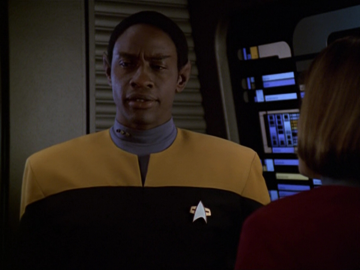 extant_StarTrek_VOY_5x21-Juggernaut_02251.jpg