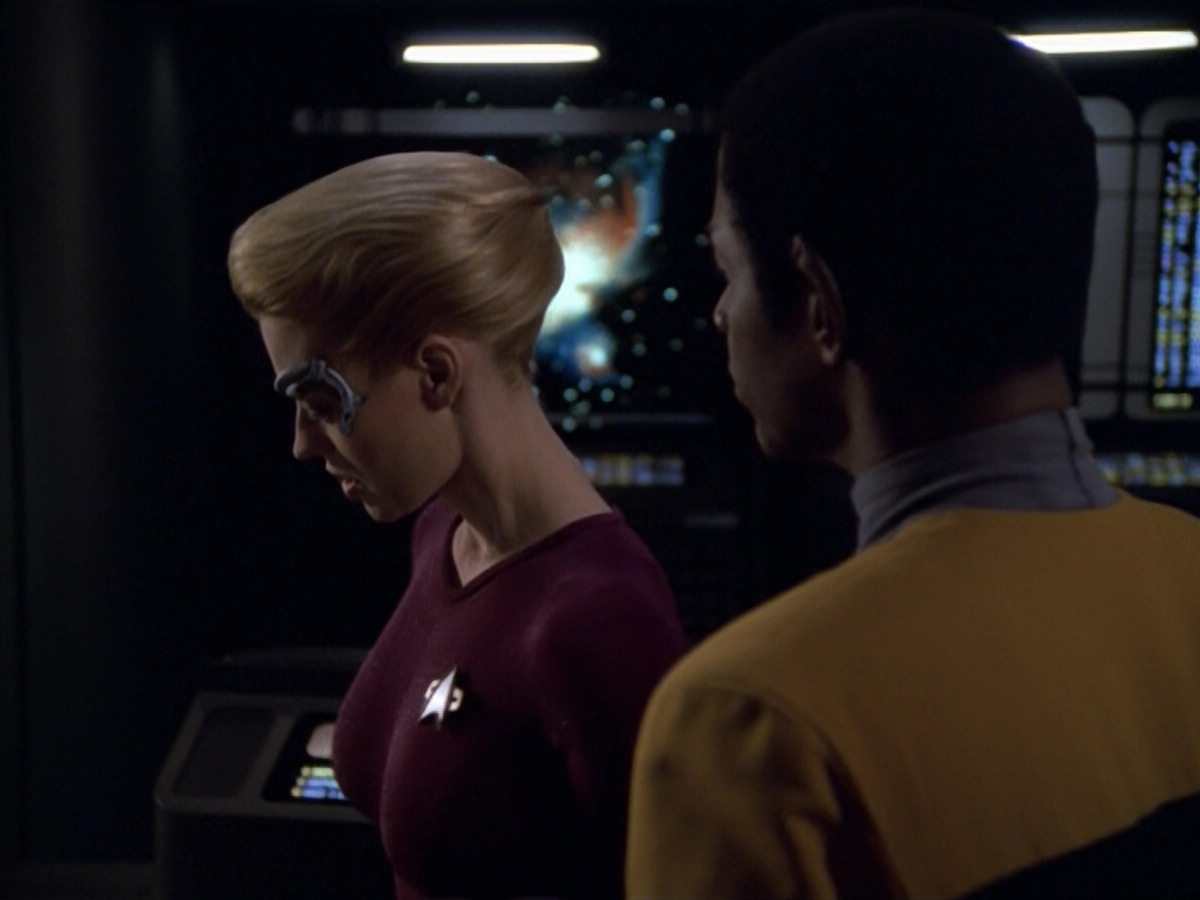 extant_StarTrek_VOY_5x21-Juggernaut_02533.jpg