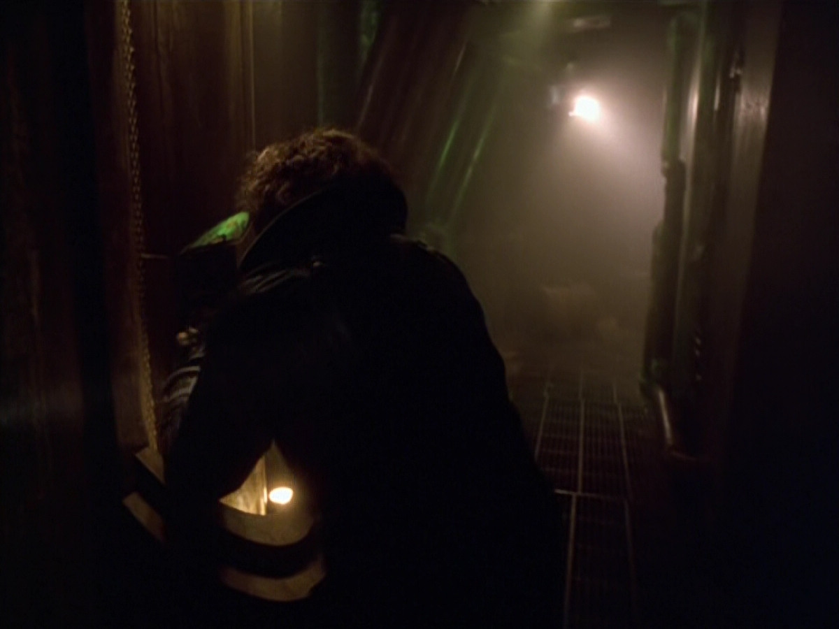 extant_StarTrek_VOY_5x21-Juggernaut_02559.jpg