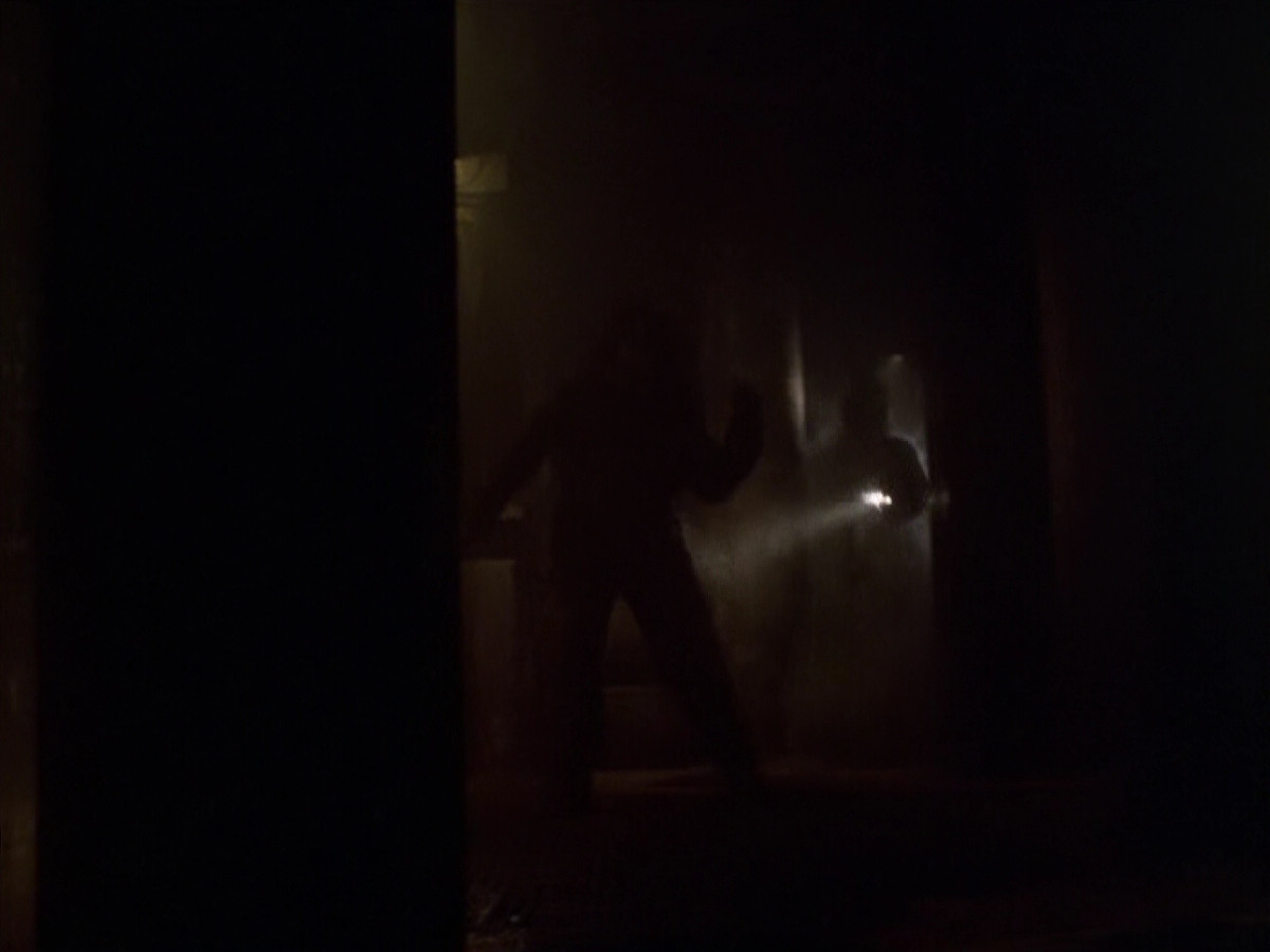 extant_StarTrek_VOY_5x21-Juggernaut_02592.jpg