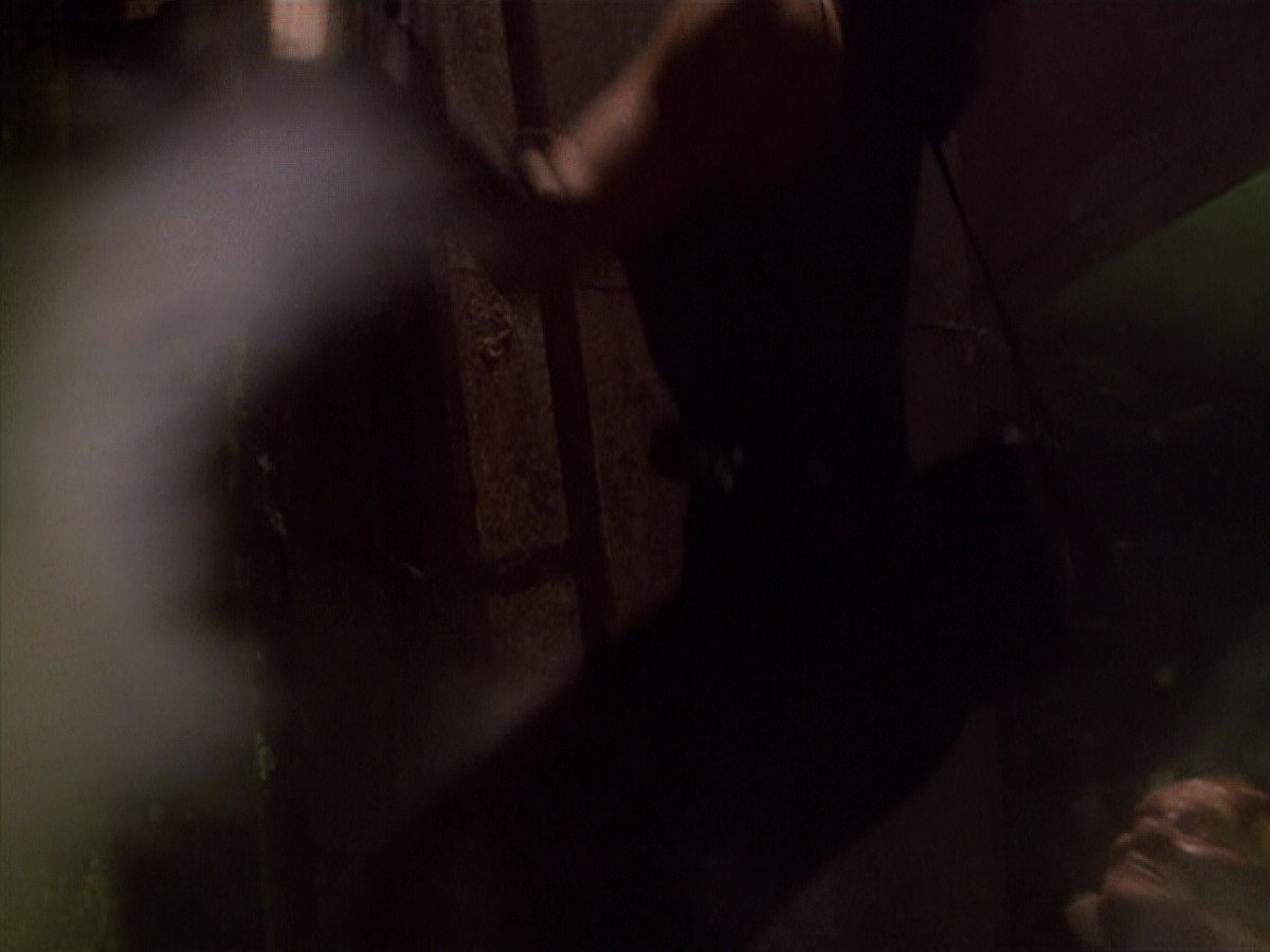 extant_StarTrek_VOY_5x21-Juggernaut_02601.jpg