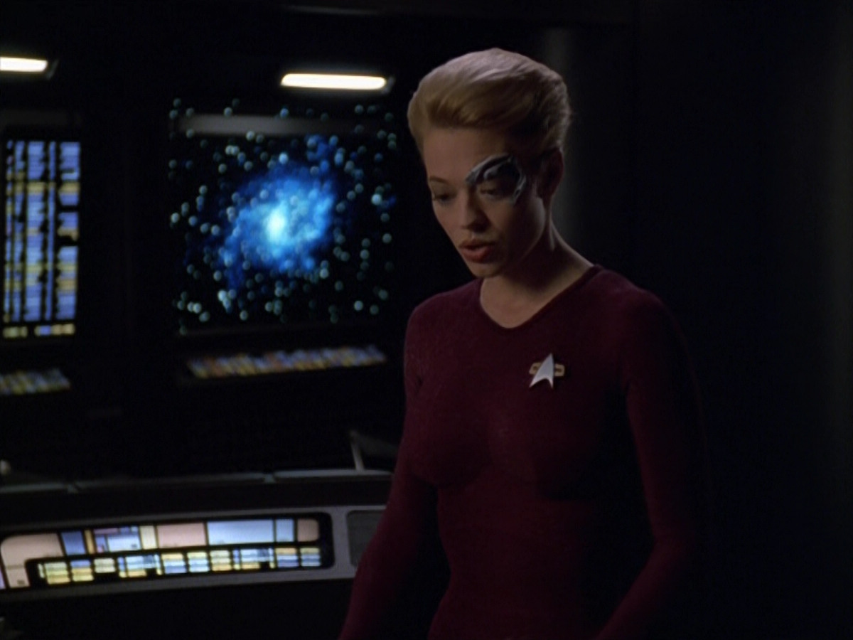 extant_StarTrek_VOY_5x21-Juggernaut_03050.jpg
