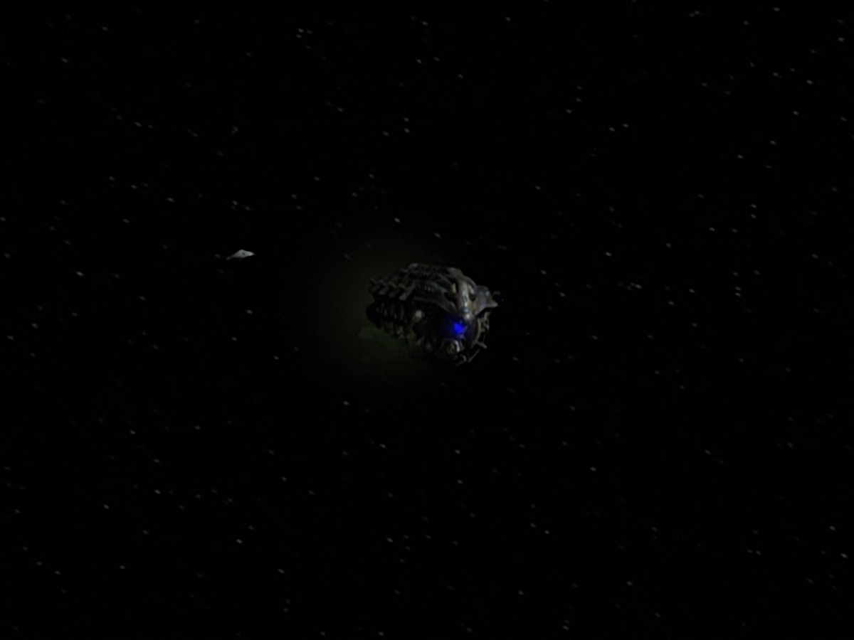 extant_StarTrek_VOY_5x21-Juggernaut_03376.jpg