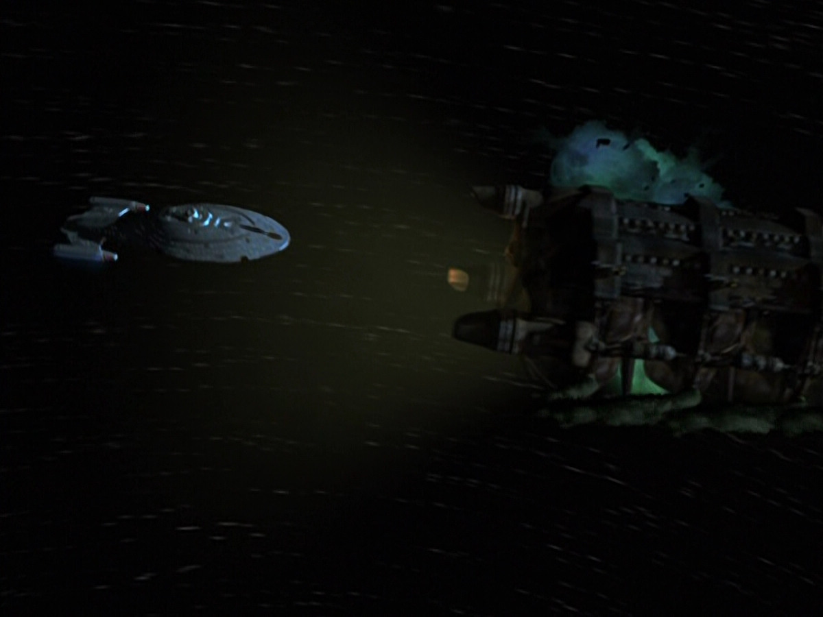 extant_StarTrek_VOY_5x21-Juggernaut_03577.jpg