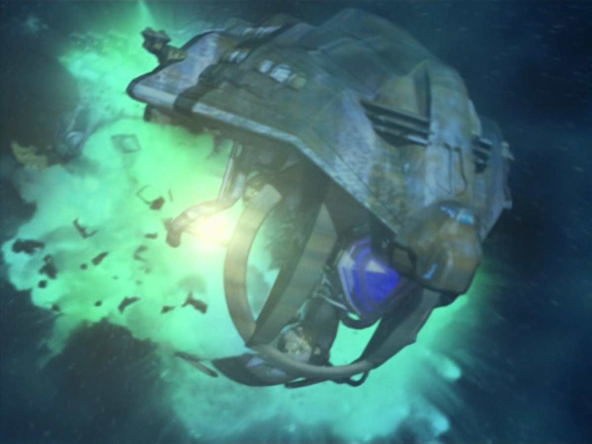 extant_StarTrek_VOY_5x21-Juggernaut_03584.jpg