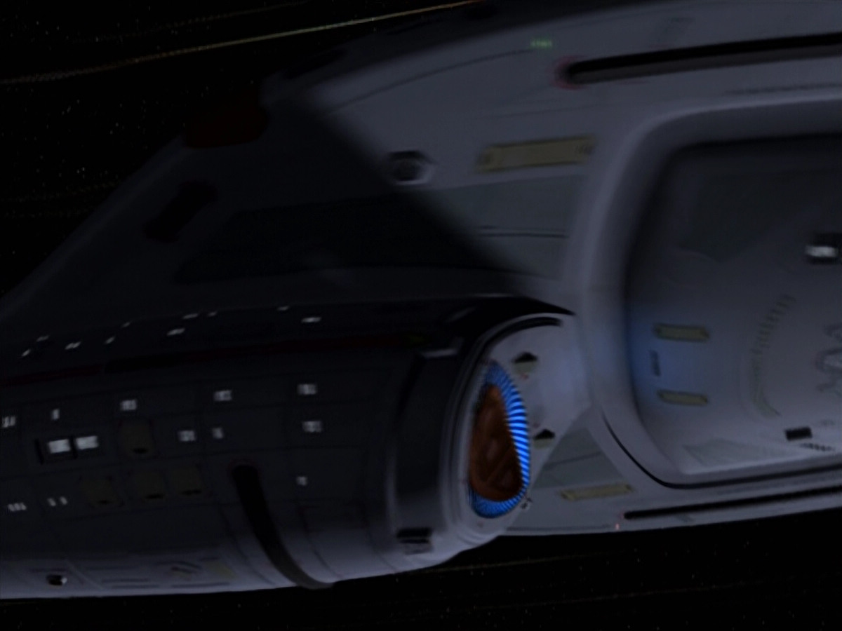 extant_StarTrek_VOY_5x21-Juggernaut_03617.jpg