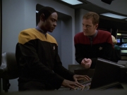 Filename=extant_StarTrek_VOY_5x21-Juggernaut_00693.jpg
Filesize=141KiB
Dimensions=1200x900
Date added=Nov 21, 2019 extant_StarTrek_VOY_5x21-Juggernaut_00693.jpg