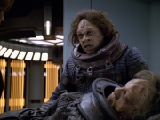 extant_StarTrek_VOY_5x21-Juggernaut_00923.jpg