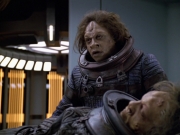 extant_StarTrek_VOY_5x21-Juggernaut_00924.jpg