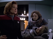 extant_StarTrek_VOY_5x21-Juggernaut_00952.jpg