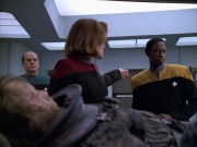 extant_StarTrek_VOY_5x21-Juggernaut_00972.jpg