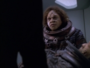 extant_StarTrek_VOY_5x21-Juggernaut_00994.jpg