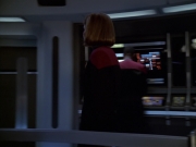 extant_StarTrek_VOY_5x21-Juggernaut_01049.jpg