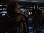 extant_StarTrek_VOY_5x21-Juggernaut_01071.jpg